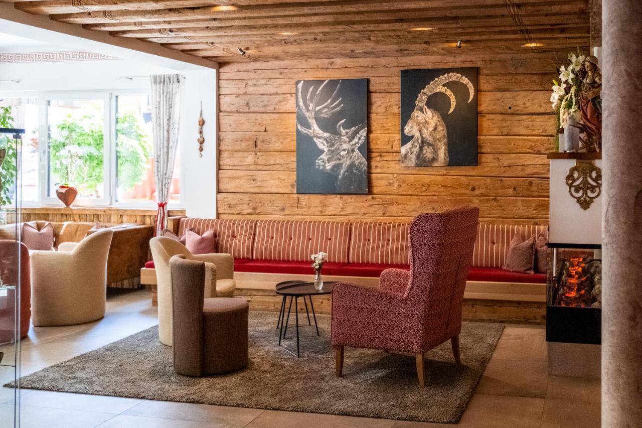 Hotel Lohningerhof Maria Alm am Steinernen Meer Esterno foto