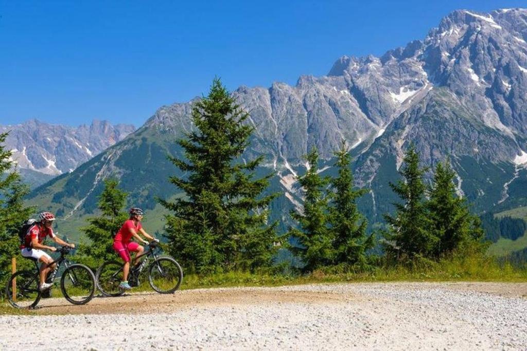 Hotel Lohningerhof Maria Alm am Steinernen Meer Esterno foto
